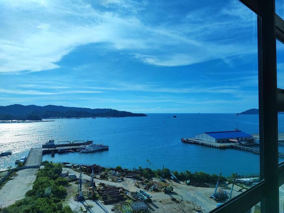 Lovely Seaview Condo Tii @ Jesselton Quay Kota Kinabalu Exterior photo