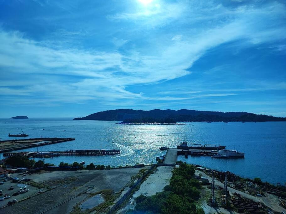 Lovely Seaview Condo Tii @ Jesselton Quay Kota Kinabalu Exterior photo